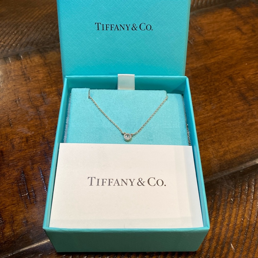 TIFFANY & CO. Aquamarine birthstone necklace